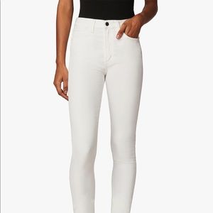 Joe’s white skinny Jean